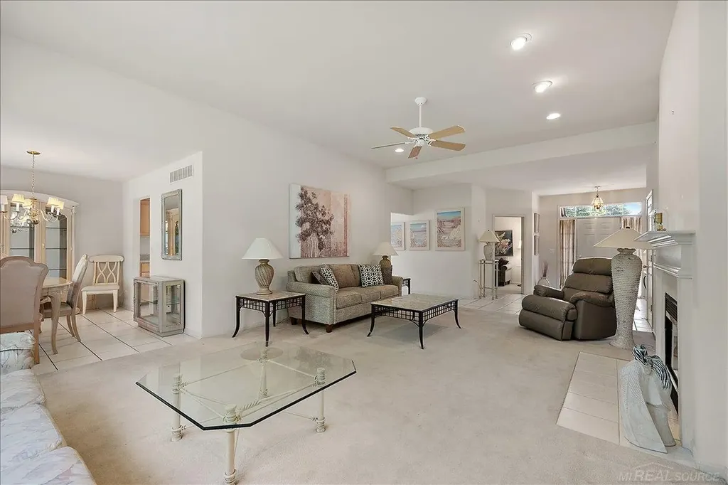 43350 Cove Drive Clinton Charter Township MI 48038
