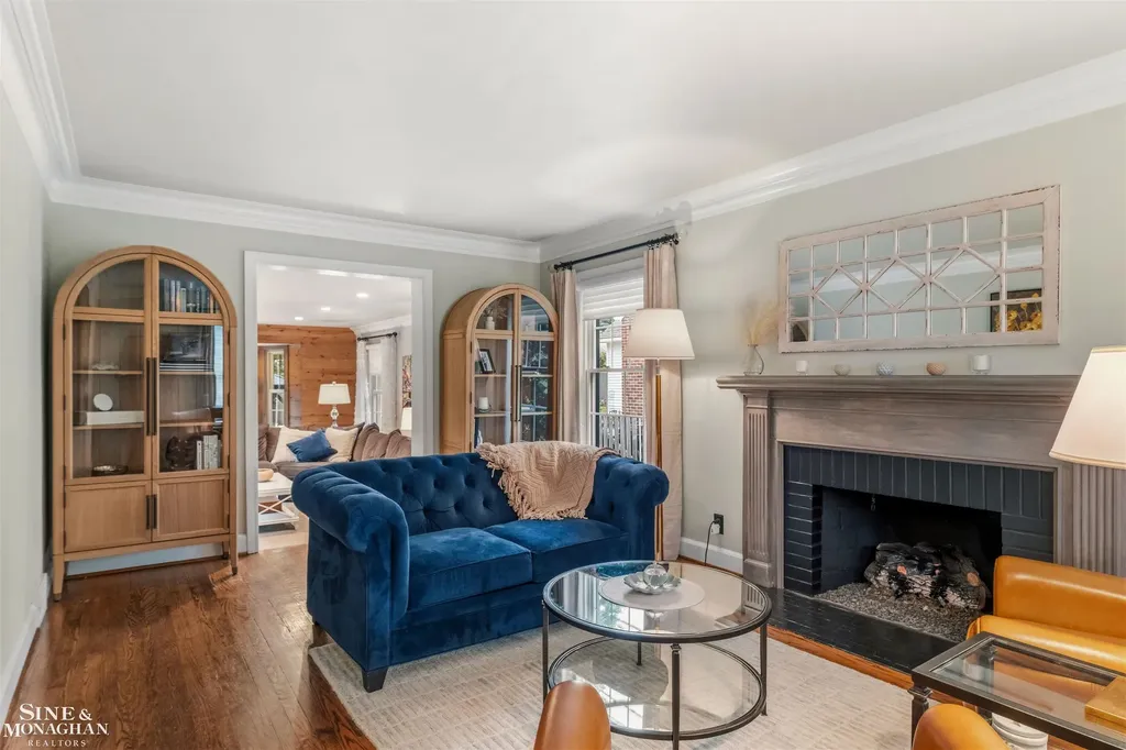 280 Kerby Road Grosse Pointe Farms City MI 48236