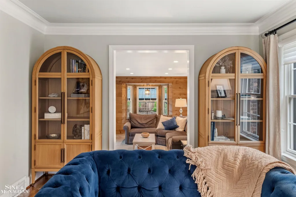 280 Kerby Road Grosse Pointe Farms City MI 48236