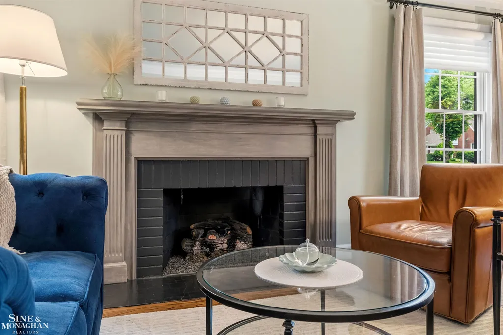 280 Kerby Road Grosse Pointe Farms City MI 48236
