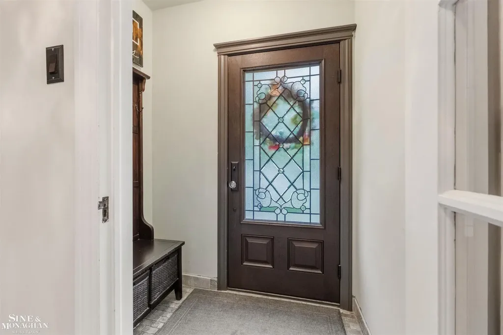 280 Kerby Road Grosse Pointe Farms City MI 48236
