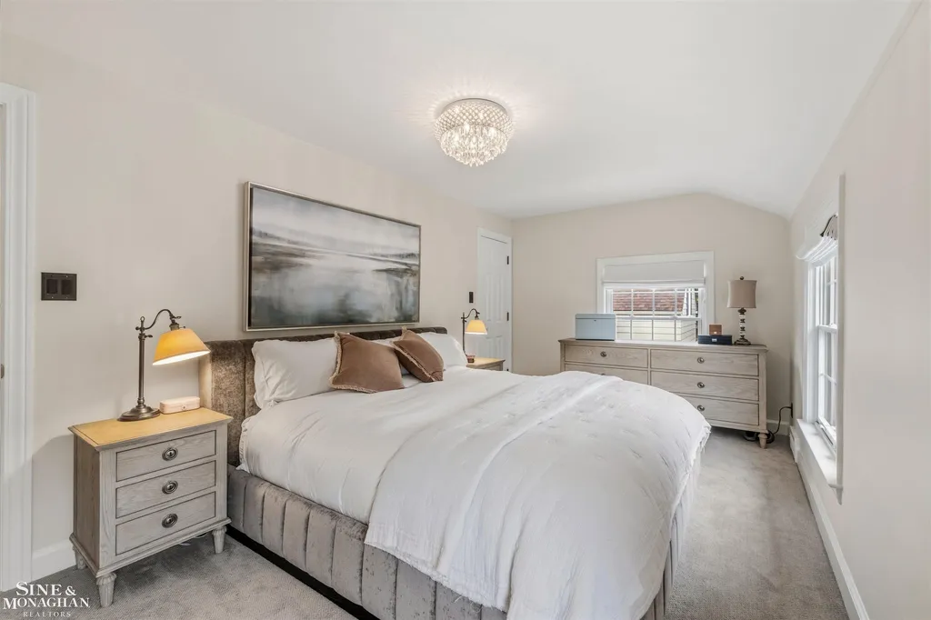 280 Kerby Road Grosse Pointe Farms City MI 48236