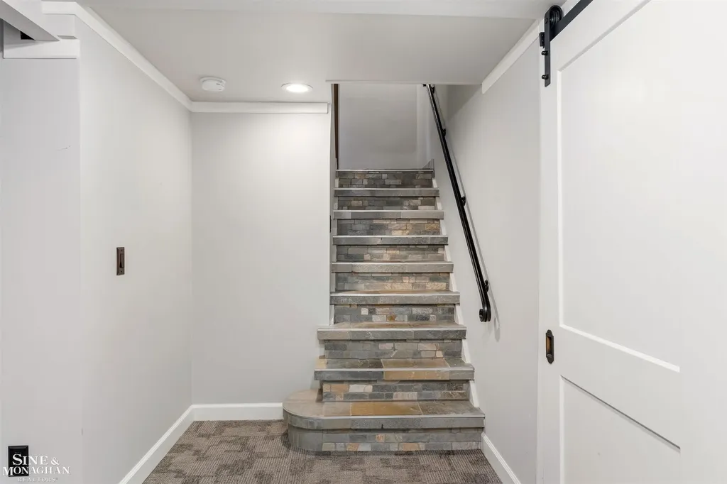 280 Kerby Road Grosse Pointe Farms City MI 48236