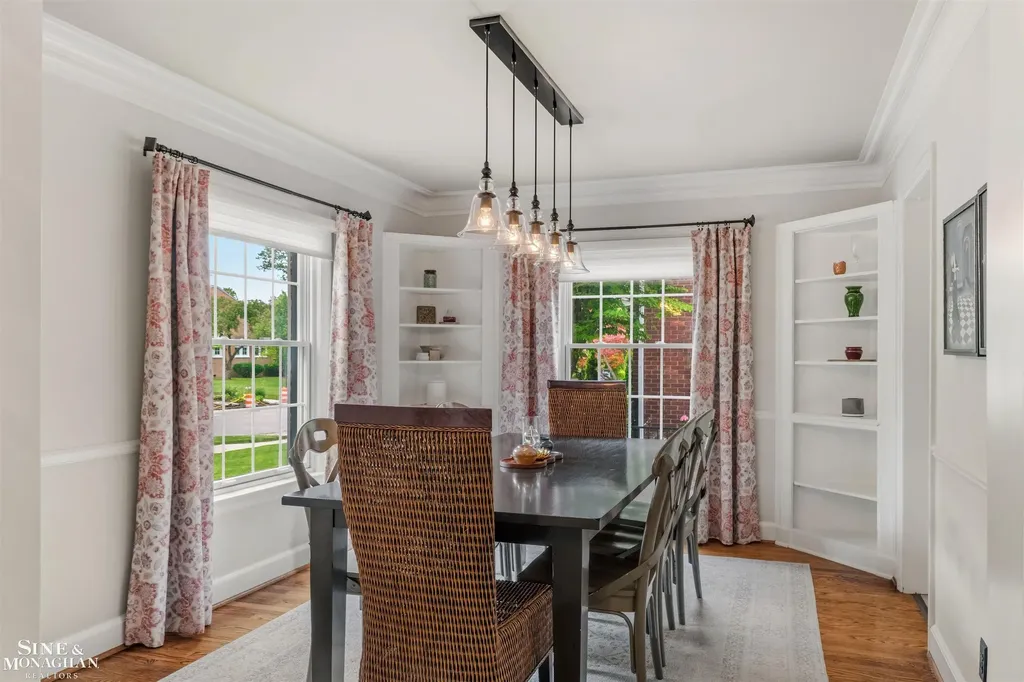 280 Kerby Road Grosse Pointe Farms City MI 48236
