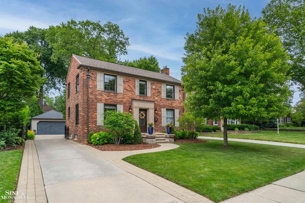 280 Kerby Road Grosse Pointe Farms City MI 48236
