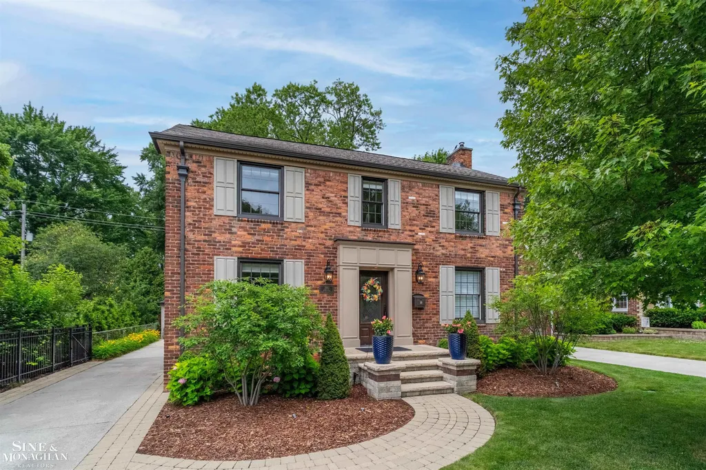 280 Kerby Road Grosse Pointe Farms City MI 48236