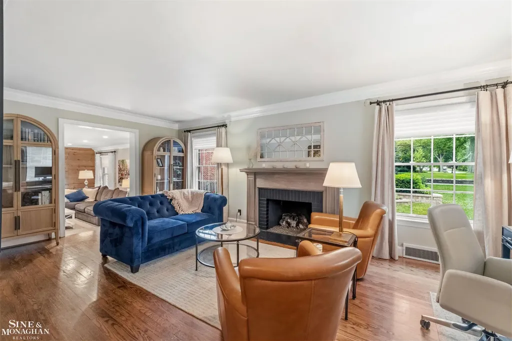 280 Kerby Road Grosse Pointe Farms City MI 48236