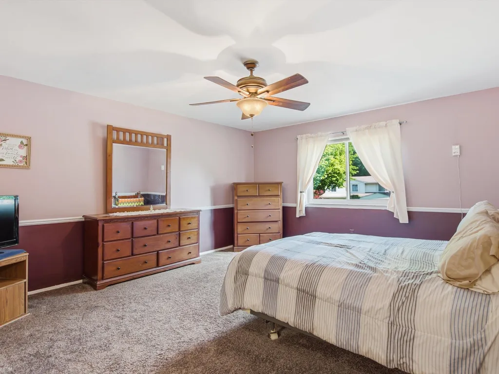 14560 Eastport Drive Sterling Heights City MI 48313