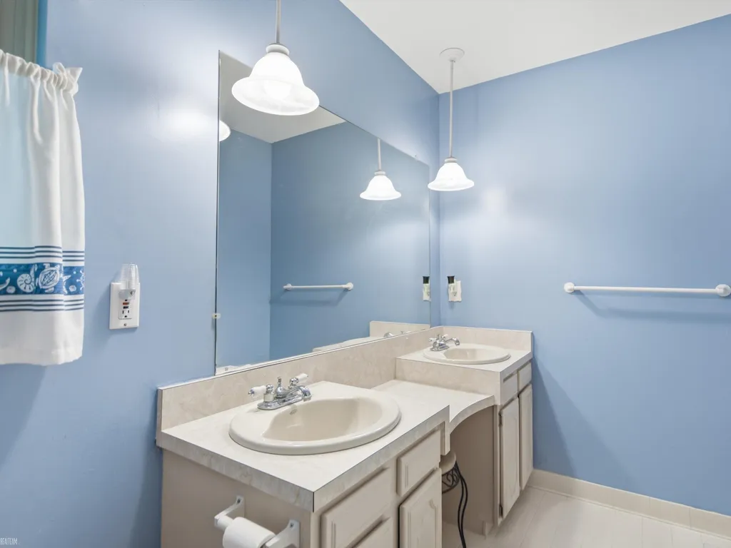 14560 Eastport Drive Sterling Heights City MI 48313