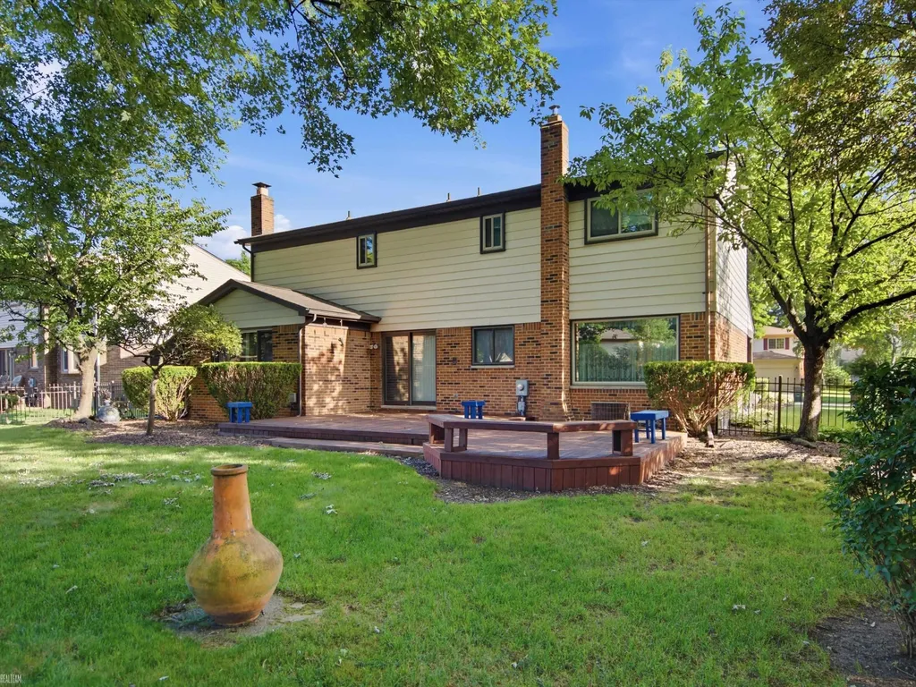 14560 Eastport Drive Sterling Heights City MI 48313