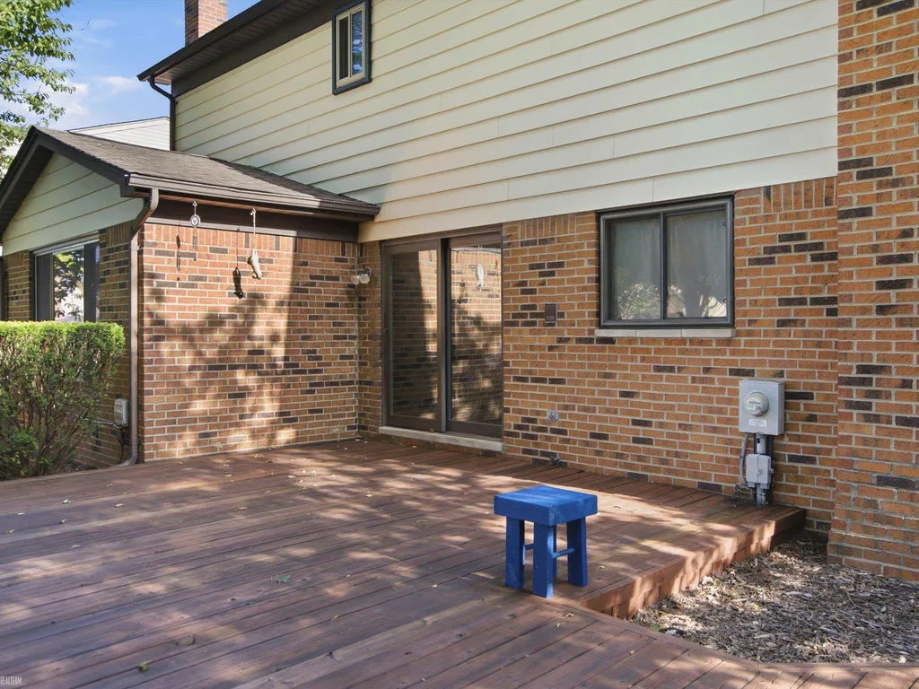 14560 Eastport Drive Sterling Heights City MI 48313