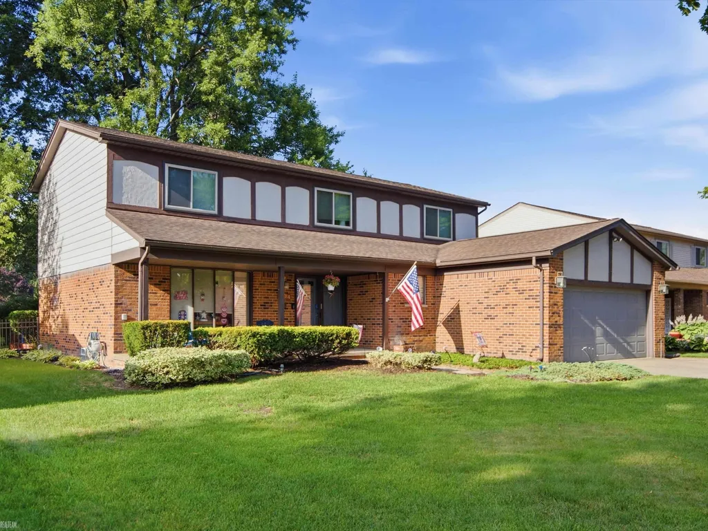 14560 Eastport Drive Sterling Heights City MI 48313