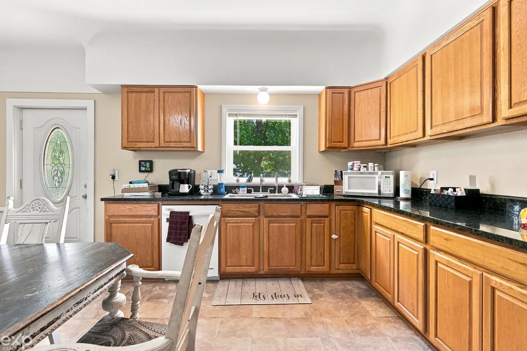 206 E Wood Street Yale City MI 48097