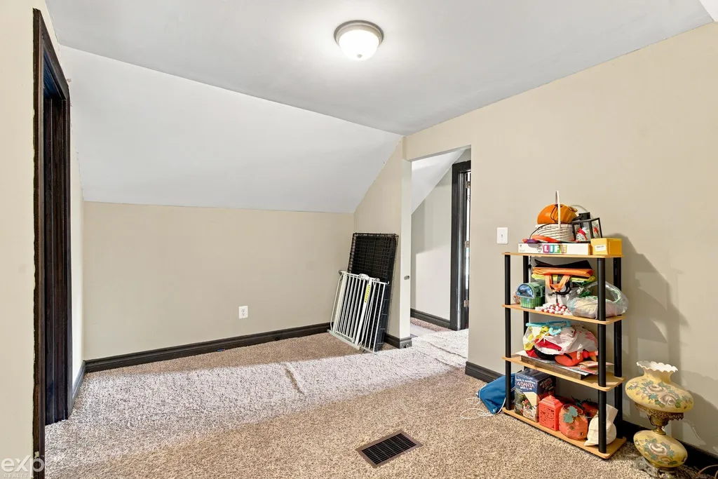 206 E Wood Street Yale City MI 48097