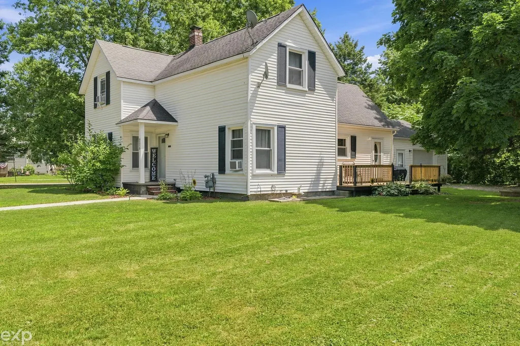 206 E Wood Street Yale City MI 48097