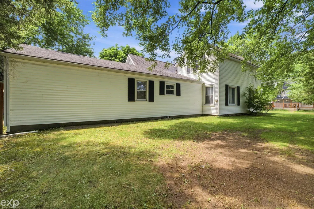 206 E Wood Street Yale City MI 48097