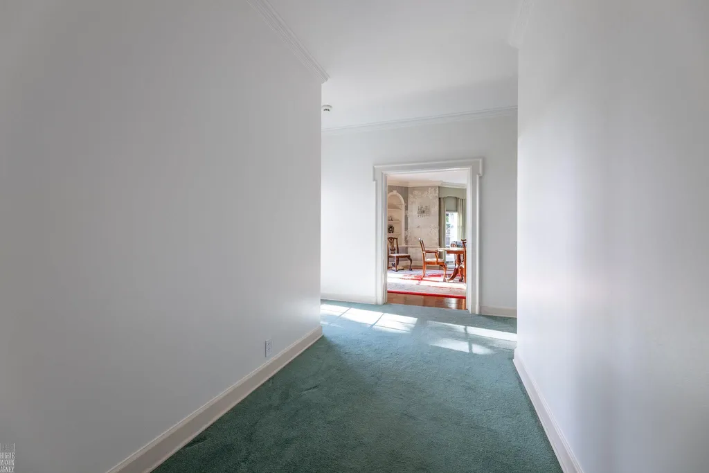 105 Lake Shore Road Grosse Pointe Farms City MI 48236