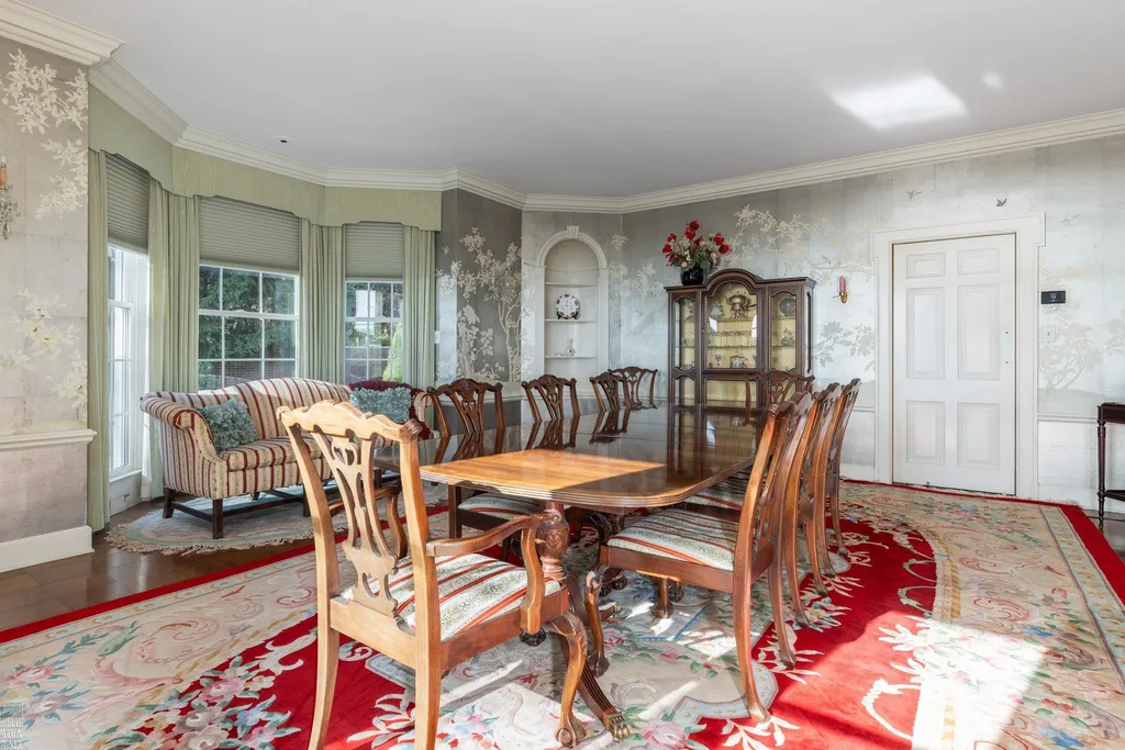 105 Lake Shore Road Grosse Pointe Farms City MI 48236