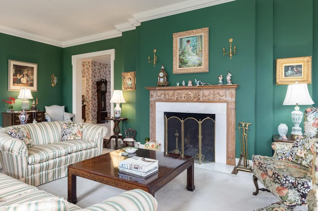 105 Lake Shore Road Grosse Pointe Farms City MI 48236
