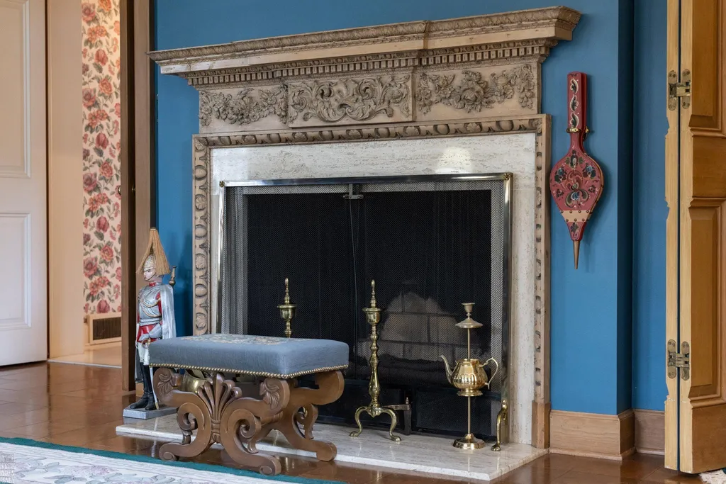 105 Lake Shore Road Grosse Pointe Farms City MI 48236