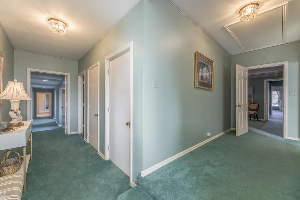 105 Lake Shore Road Grosse Pointe Farms City MI 48236