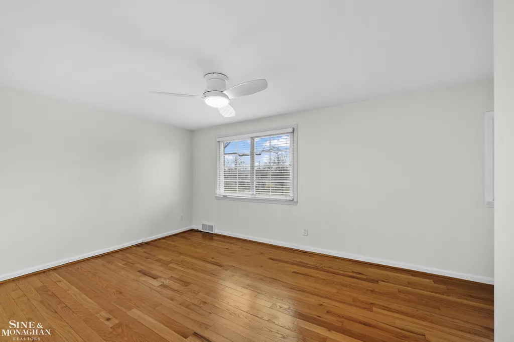 716 Graefield Court Birmingham City MI 48009