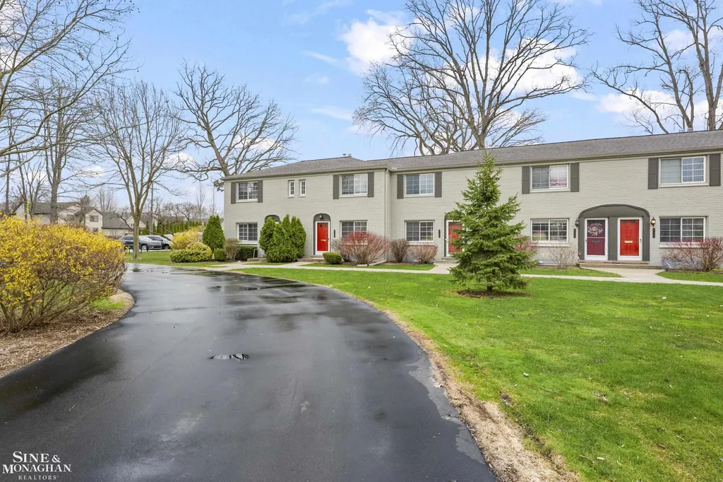 716 Graefield Court Birmingham City MI 48009