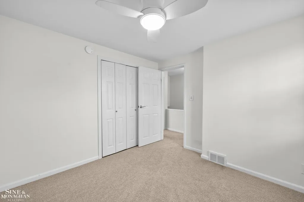 716 Graefield Court Birmingham City MI 48009