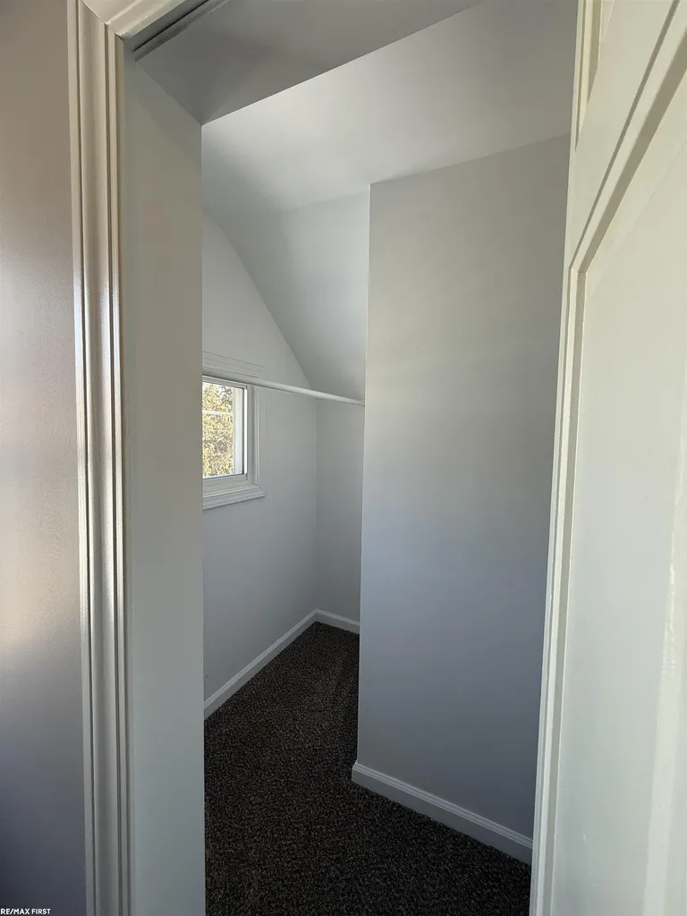 727 13th Street Port Huron City MI 48060