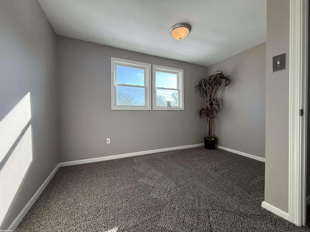727 13th Street Port Huron City MI 48060
