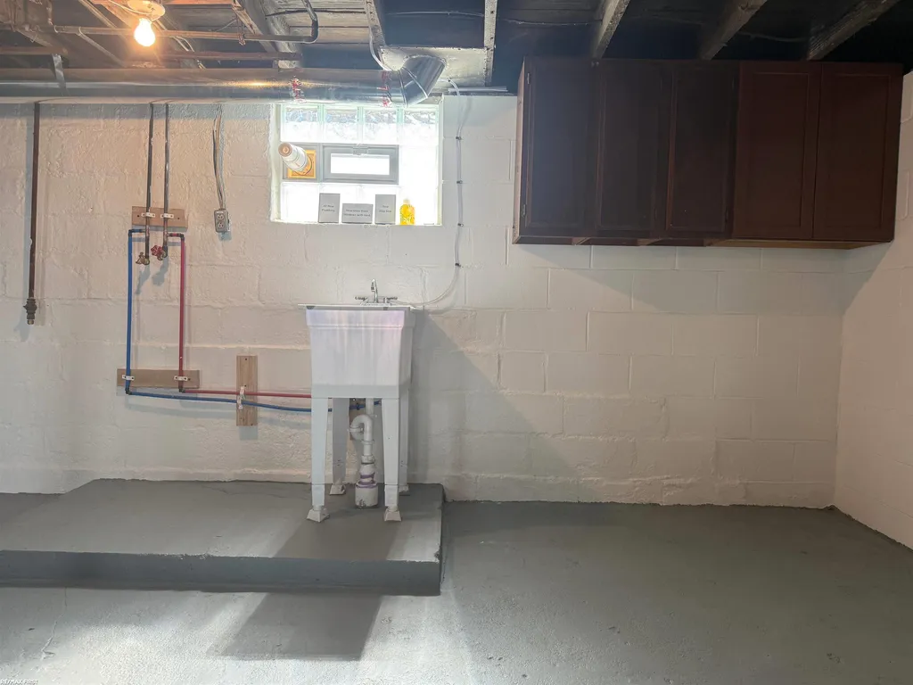 727 13th Street Port Huron City MI 48060