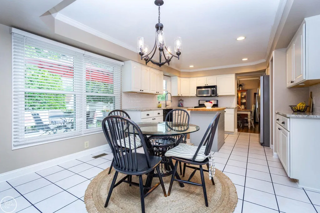 52203 Belle Arbor Drive Shelby Charter Township MI 48316