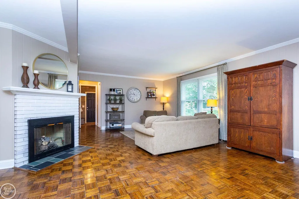 52203 Belle Arbor Drive Shelby Charter Township MI 48316