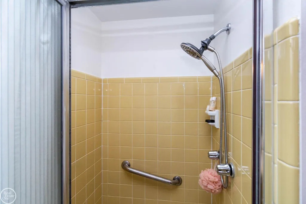 52203 Belle Arbor Drive Shelby Charter Township MI 48316