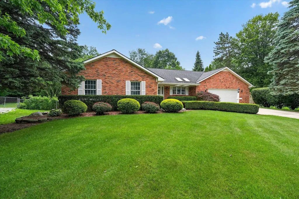 8800 Mary Ann Avenue Shelby Charter Township MI 48317