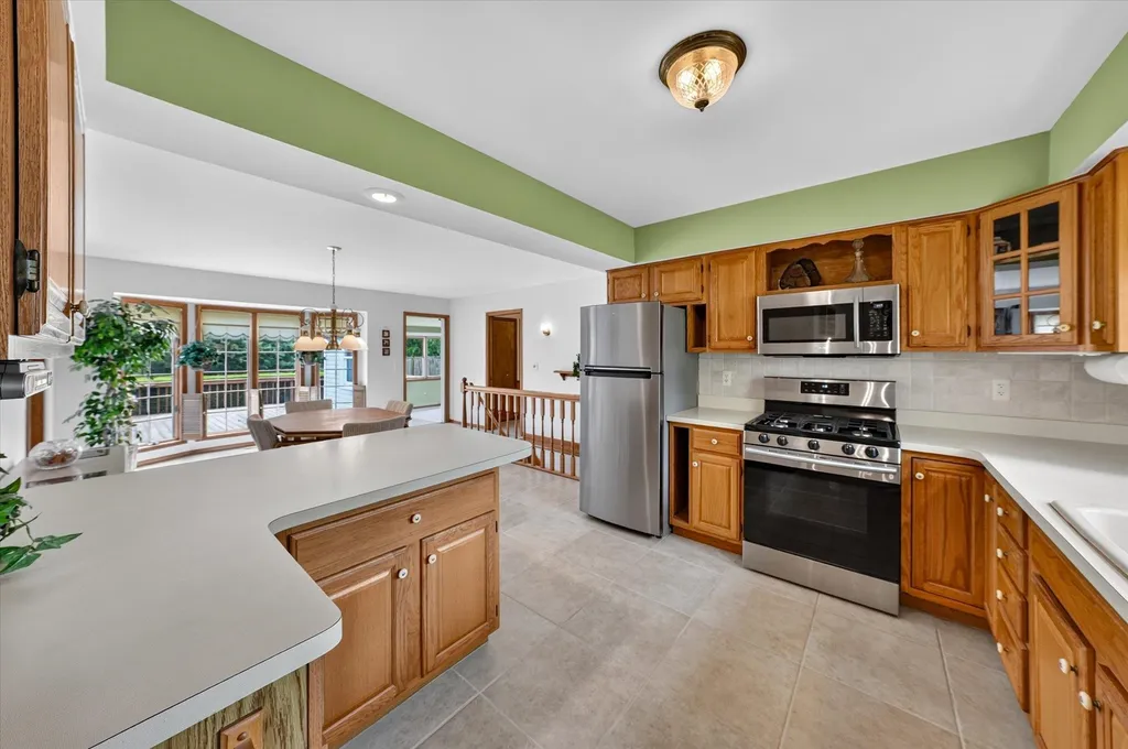 8800 Mary Ann Avenue Shelby Charter Township MI 48317