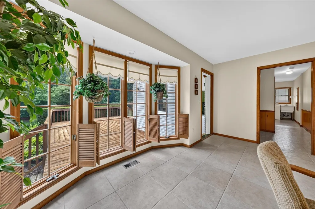 8800 Mary Ann Avenue Shelby Charter Township MI 48317
