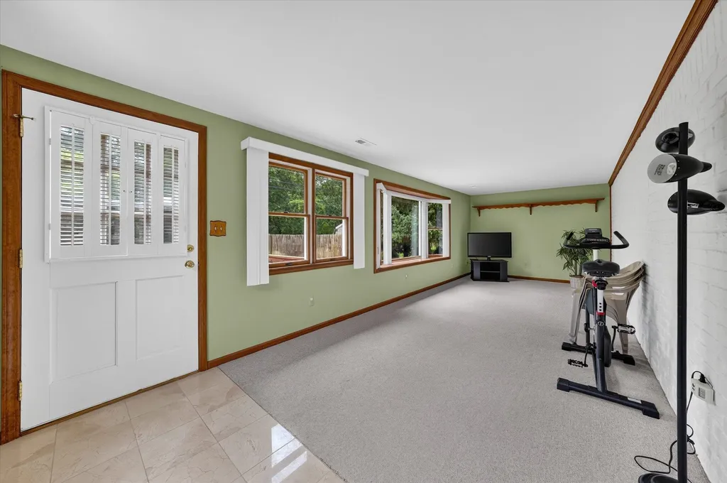 8800 Mary Ann Avenue Shelby Charter Township MI 48317