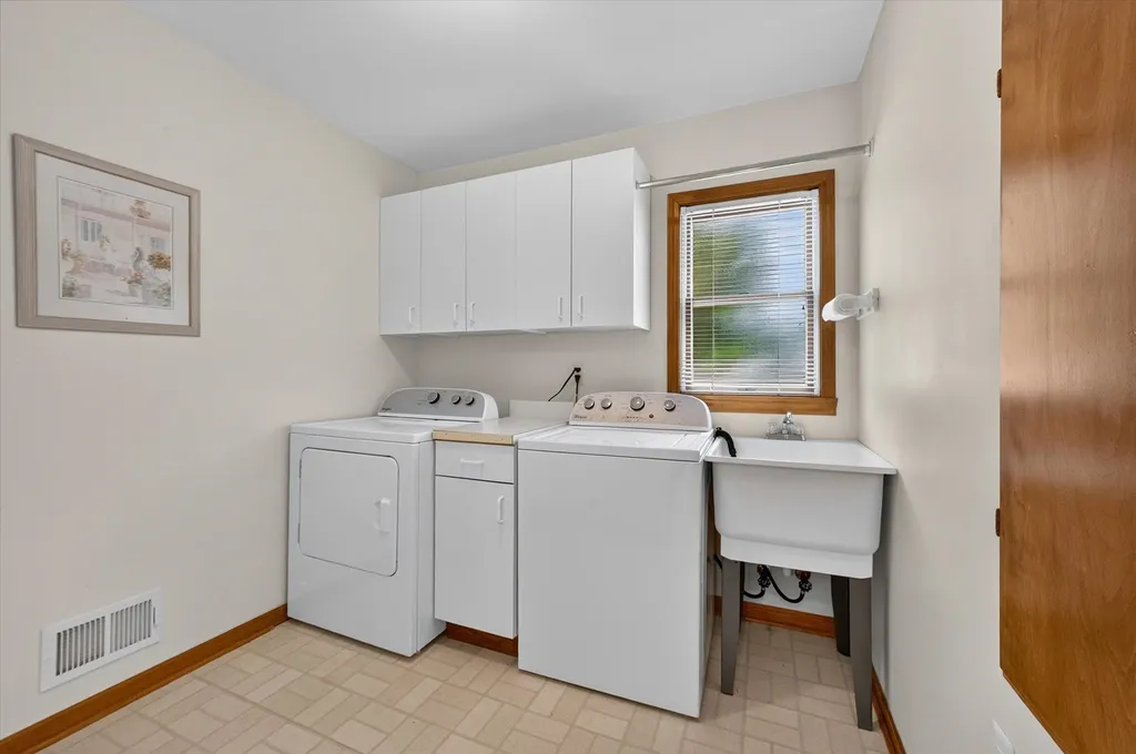 8800 Mary Ann Avenue Shelby Charter Township MI 48317