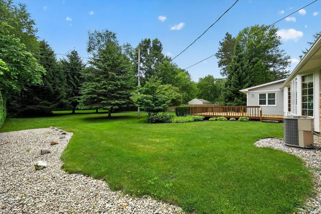 8800 Mary Ann Avenue Shelby Charter Township MI 48317