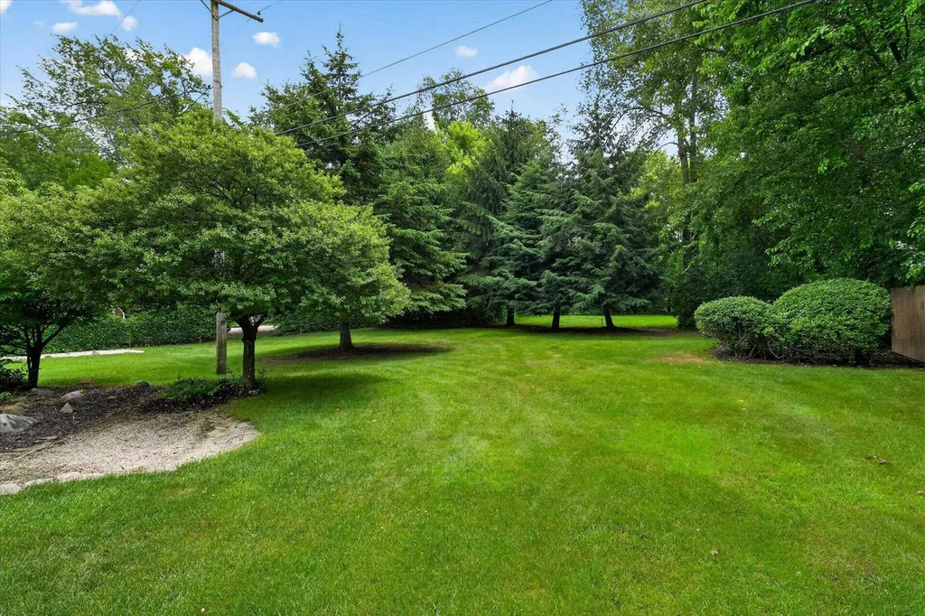 8800 Mary Ann Avenue Shelby Charter Township MI 48317