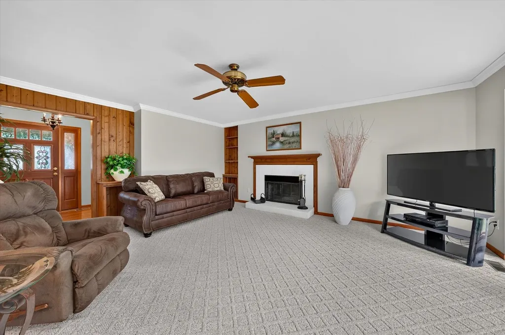 8800 Mary Ann Avenue Shelby Charter Township MI 48317