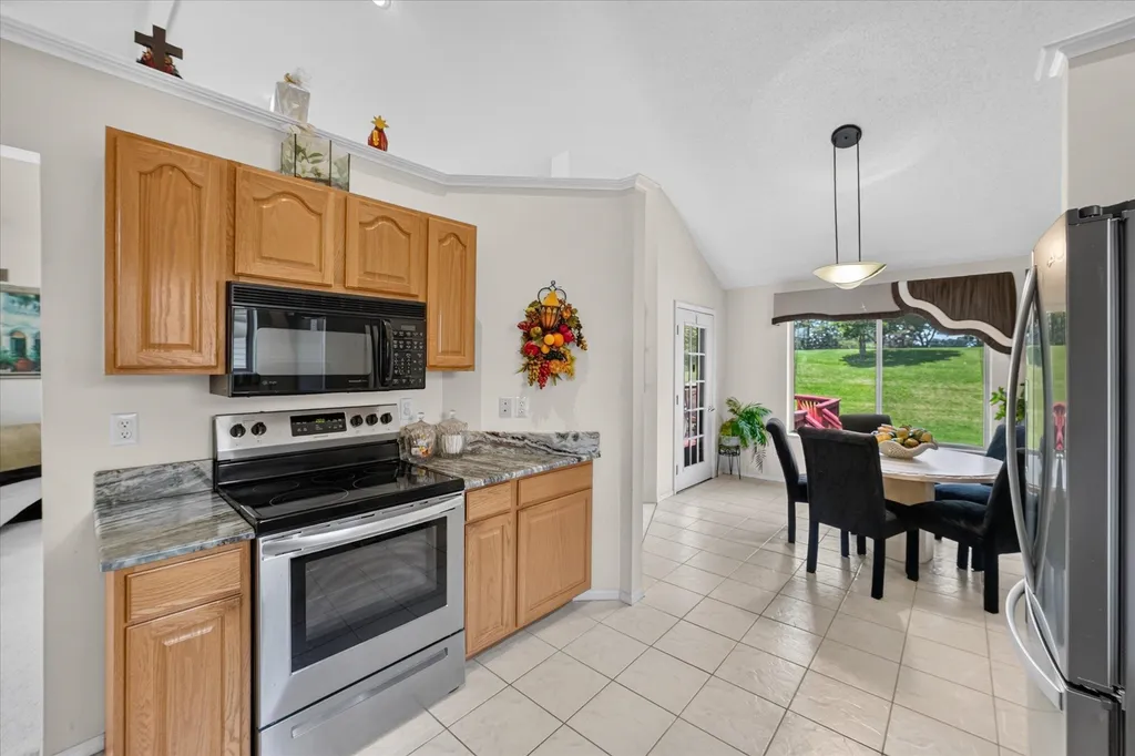 3527 New Boston Drive Sterling Heights City MI 48314