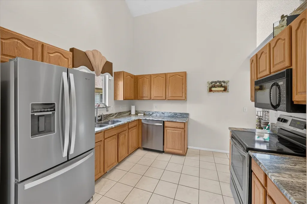 3527 New Boston Drive Sterling Heights City MI 48314