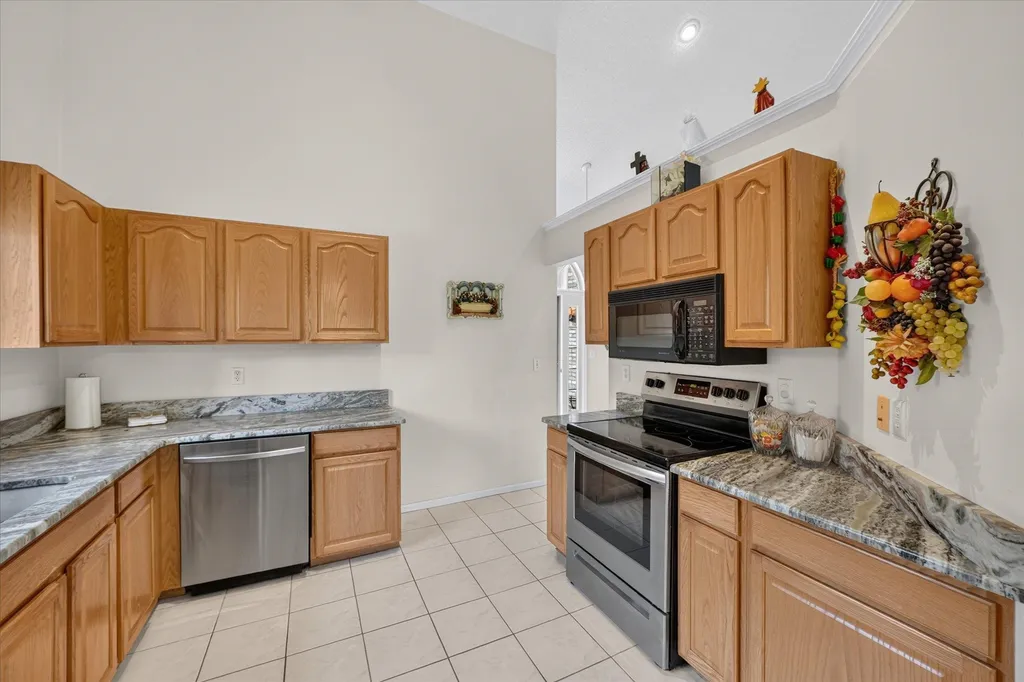 3527 New Boston Drive Sterling Heights City MI 48314