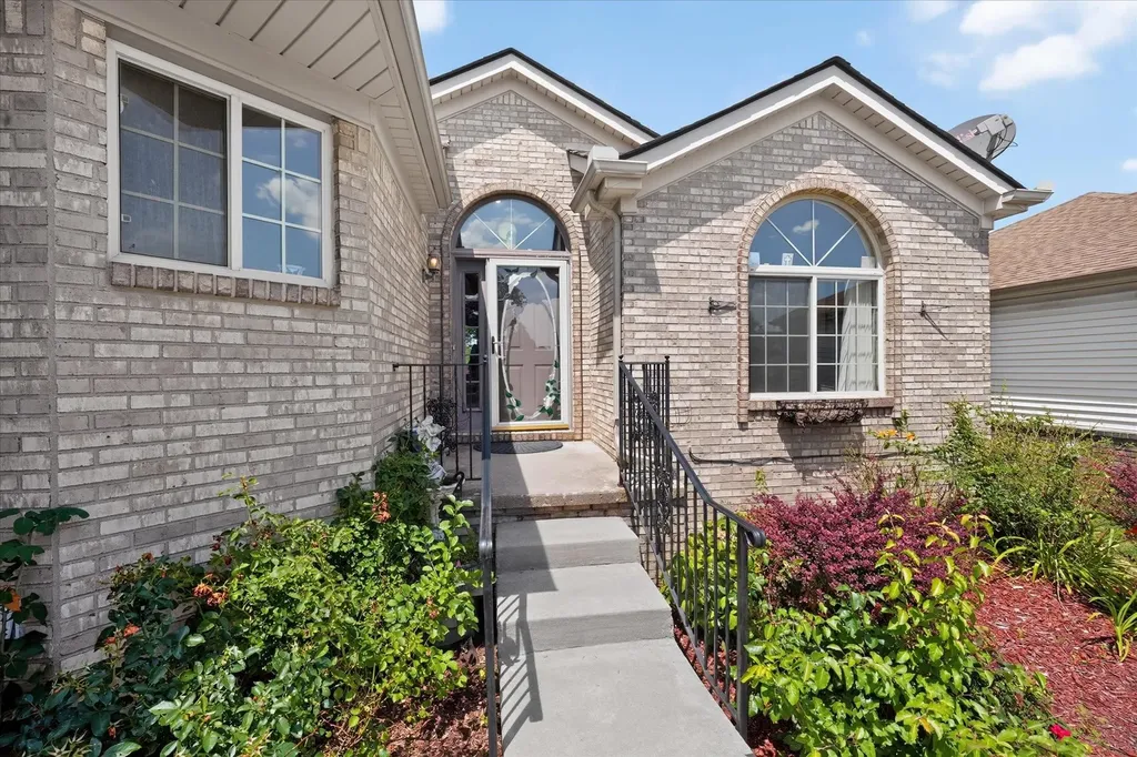 3527 New Boston Drive Sterling Heights City MI 48314