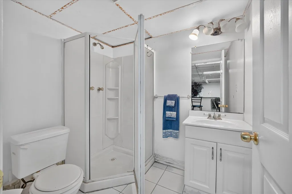 3527 New Boston Drive Sterling Heights City MI 48314