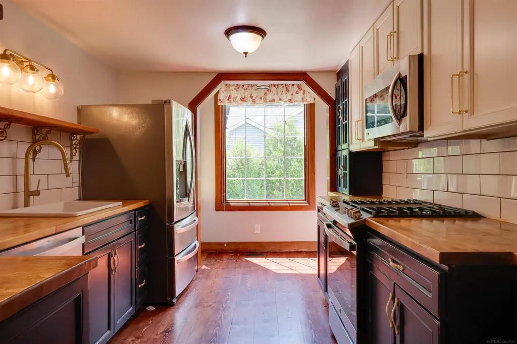 127 Benjamin Street Romeo Village MI 48065