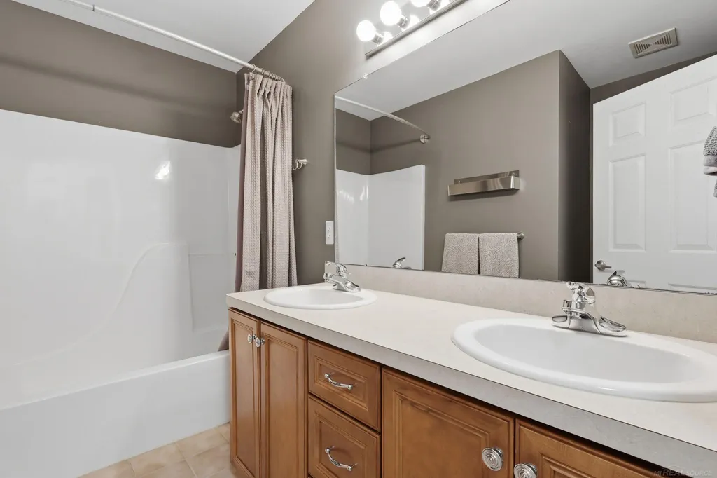 1172 Key West Drive Lake Orion Village MI 48360