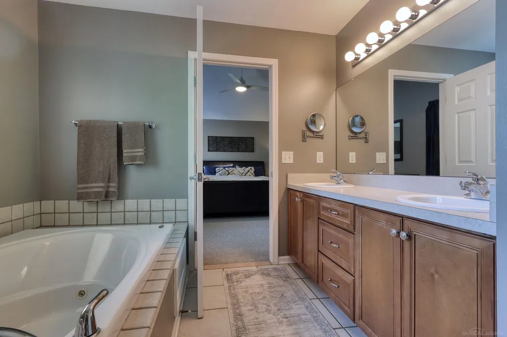 1172 Key West Drive Lake Orion Village MI 48360